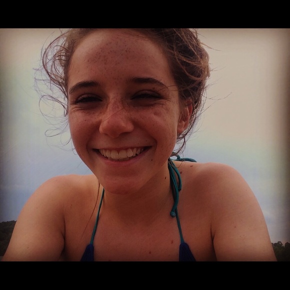 Meet your Posher, Emily - Picture 1 of 1